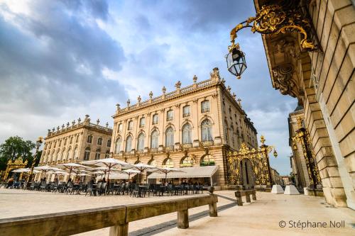 Grand Hotel De La Reine - Place Stanislas : Hotels - Meurthe-et-Moselle