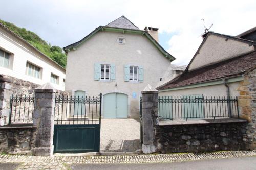 Chez ladarre : Maisons de vacances proche de Lées-Athas