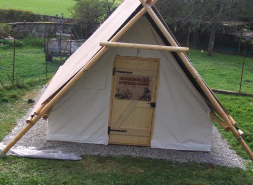 La Cabane du Trappeur V d N : Tentes de luxe proche de Sarre-Union