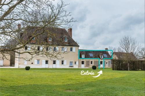 Bagatelle avec Jardin et Piscine Chauffée : Maisons de vacances proche de Mézidon-Canon