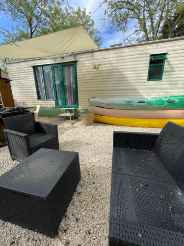 Camping des Acacias : Campings proche de Saint-Paulet-de-Caisson