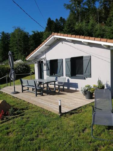 La Maison Bleue : Maisons de vacances proche de Saint-Nabord