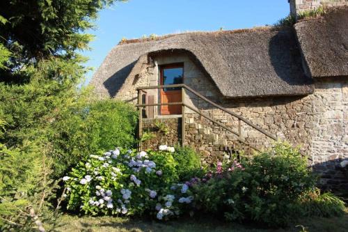 Studio dans une chaumière de caractère : Appartements proche de Baud