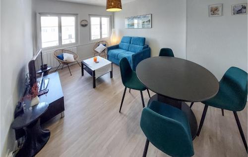 Cozy Apartment In Royan With Wifi : Appartements proche de Royan