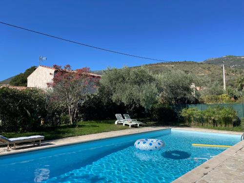 Bas de villa avec accès piscine près de Nice Cannes Monaco : Maisons de vacances proche de Carros