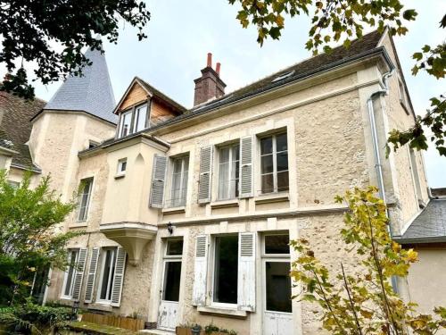 Gîte Nogent-le-Rotrou, 7 pièces, 12 personnes - FR-1-581-121 : Maisons de vacances proche de Nogent-le-Rotrou