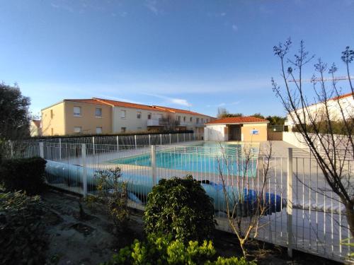 Appartement dans résidence au calme avec piscine : Appartements proche de Château-d'Olonne