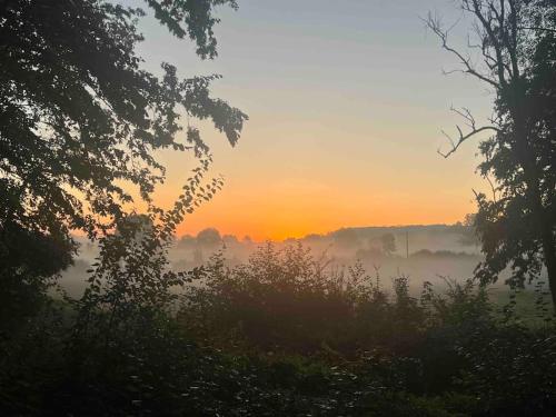 Maison de charme pleine nature pour couple : Chalets proche de Liessies