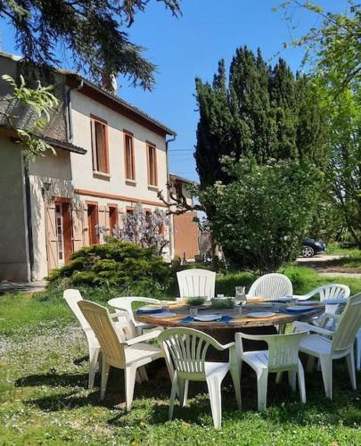 Maison de famille avec parc arboré : Maisons de vacances proche de Montbeton