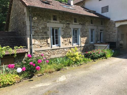 Gîte Au Moulin Mazaud : Maisons de vacances proche d'Ambazac