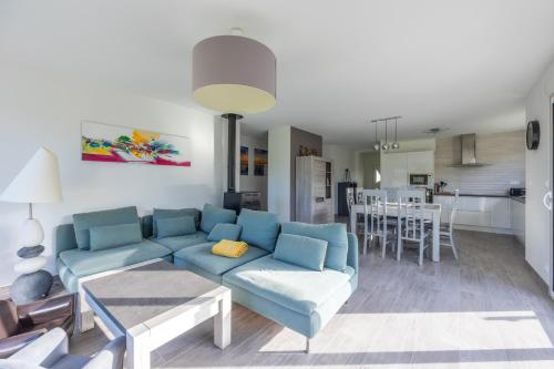 Les Vignets comfortable holiday home : Maisons de vacances proche de Sainte-Honorine-des-Pertes