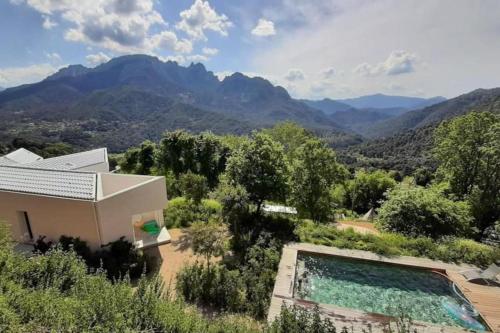 Villa d-architecte, piscine privative, Vico Corse : Villas proche de Murzo