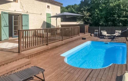 Beautiful Home In Neuvic With Outdoor Swimming Pool : Maisons de vacances proche de Neuvic