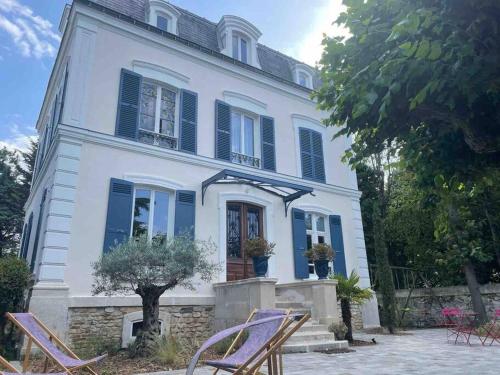 Villa La Marquise de la Chesnaie à 15 mn de Paris : Villas proche d'Eaubonne