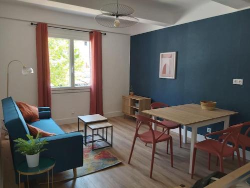 Superbe appartement au cœur du village : Appartements proche de Le Pradet