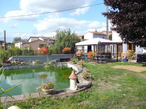 Guestroom Xivry-Circourt, 1 pièce, 2 personnes - FR-1-584-203 : B&B / Chambres d'hotes proche de Bouligny