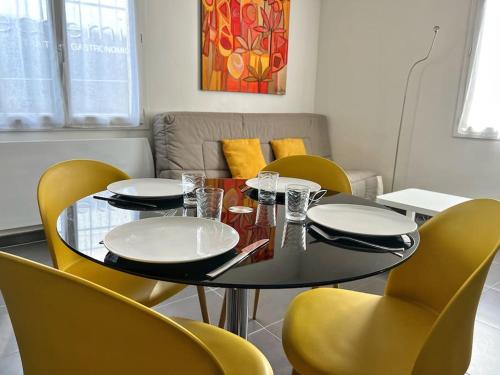 Le Petit Oranger - Duplex avec chambre et terrasse : Appartements proche de Lagord