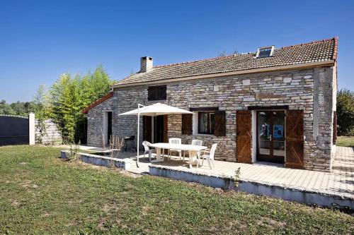 Charmant gîte Bourguignon : Maisons de vacances proche de Saint-Marcel