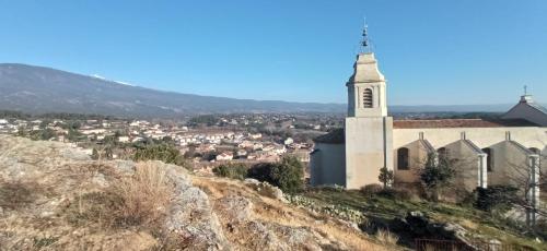 Studio tout confort en Provence Mont Ventoux. : Maisons de vacances proche de Bédoin