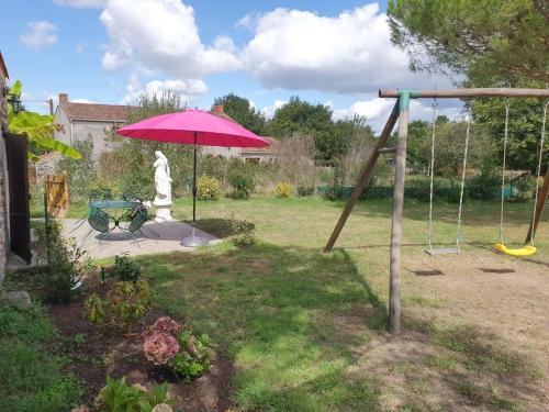 Gîte de la BOËRE - piscine et proche du littoral : Maisons de vacances proche d'Aizenay