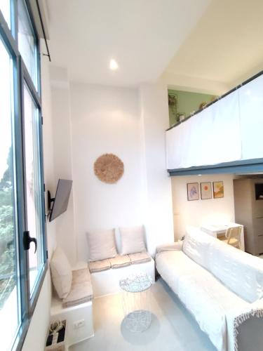 35m2, luminous loft close to the beach : Appartements proche de Villefranche-sur-Mer