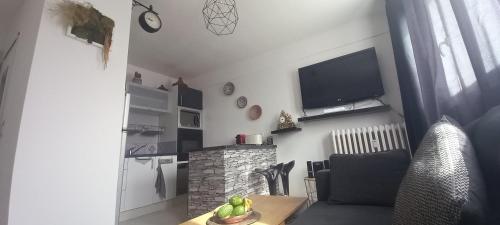 LE PHENIX Appartement calme et Cosy : Appartements proche de Saint-Germain-la-Blanche-Herbe