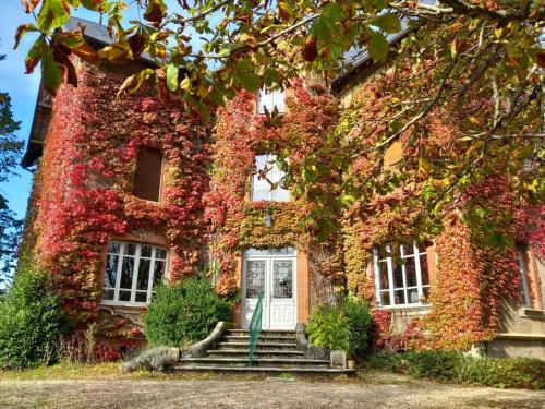 Maison d-Adèle au hameau de Banne : Maisons de vacances proche de Saligney