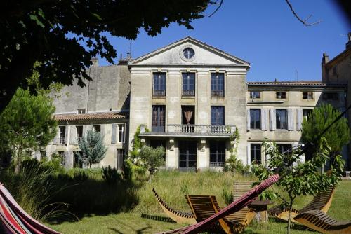 Boho Village Chateau in medieval bastide : Maisons de vacances proche de Saint-Benoît