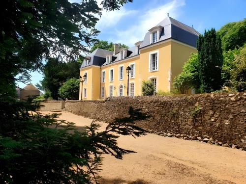 Hôtel du Château du Bois-Guibert : Maisons d'hotes proche de Bonneval