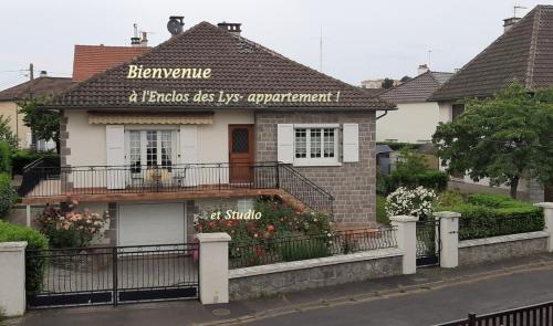 L-Enclos des Lys -appartement : Appartements proche de Sansac-de-Marmiesse