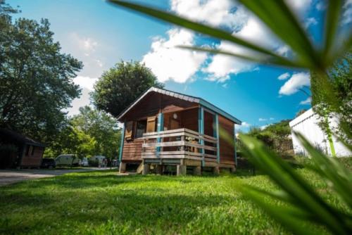 Chalet 3 étoiles - Piscine - eehiga : Chalets proche de Jasses