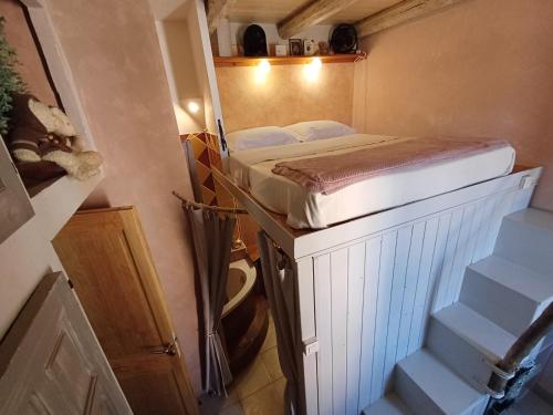 Chambre dans maison de village : Sejours chez l'habitant proche de Sotta