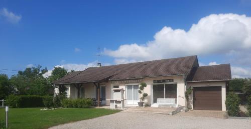 GITE CHEZ MONETTE : Maisons de vacances proche de Ruffey-sur-Seille