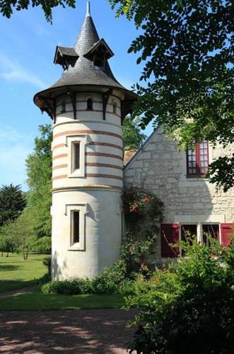 Maison d'Hôtes La Chouanniere : B&B / Chambres d'hotes proche de Beaufort-en-Vallée