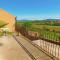 Maisons de vacances Stunning Holiday Home with Swimming Pool in Loupia : photos des chambres