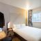 Hotels B&B HOTEL Paris Gennevilliers Asnieres : photos des chambres