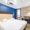 Hotels KYRIAD ROUEN NORD - Mont Saint Aignan : photos des chambres