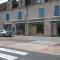 Appartements chaumont centre, studio cote jardin, F1 parking gratuit en face ,wifi : photos des chambres