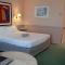 Hotels Logis Lyon Est Porte de l'Ain : photos des chambres