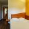 Hotels B&B HOTEL Strasbourg Nord Mundolsheim : photos des chambres