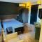 Hotels L'HOTEL DE LA BOURSE a BAGNOLS-SUR-CEZE : photos des chambres