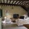 Maisons de vacances Manoir de Laize 17eme siecle : Gite 120 m2, le Pressoir : photos des chambres