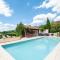 Maisons de vacances Garden View Holiday Home in D gagnac with Jacuzzi : photos des chambres