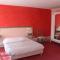 Hotels Le Commerce : photos des chambres