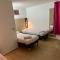 Hotels FASTHOTEL ROISSY CDG SUD - Claye Souilly : photos des chambres