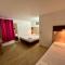 Hotels FASTHOTEL ROISSY CDG SUD - Claye Souilly : photos des chambres