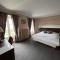 Hotels LOGIS Hotel & Restaurant - Les Bords de Seine : photos des chambres