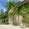 Maisons de vacances 3 bedroom apartment in the grounds of a Chateau : photos des chambres