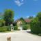 Maisons de vacances 3 bedroom apartment in the grounds of a Chateau : photos des chambres