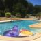 Maisons de vacances Cottage with swimming pool, pool house and view ! : photos des chambres